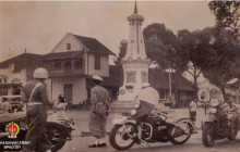 Motors police was a vehicle office to guard  the state guest. Those were parked at intersection of tugu in Yogyakarta