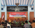 Bedah Buku : Kebijakan Pembangunan Destinasi Pariwisata Konsep dan Aplikasinya di Indonesia di Balai Desa Kemadang, Gunungkidul